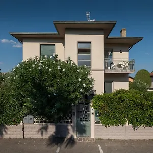Bed & Breakfast La S'volta, Vanzago